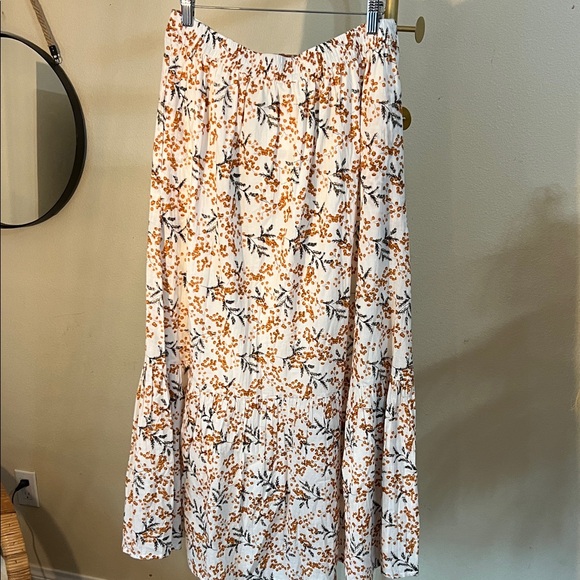 En Creme White and Orange Floral Maxi Skirt - Picture 3 of 4